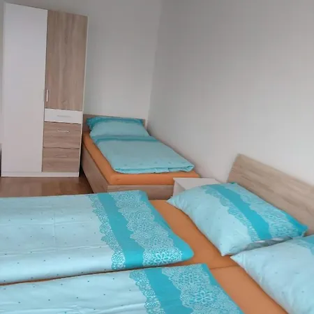 Apartman 114 בית אירוח *